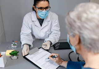 Šta određuje kardiovaskularni rizik kod žena u postmenopauzi?