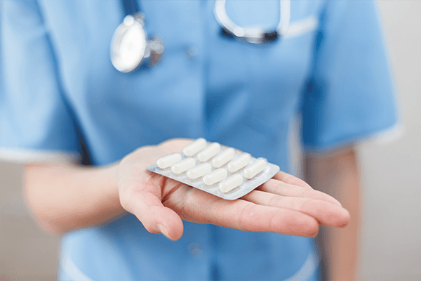 UČESTALOST PROPISIVANJA ANTIBIOTIKA KOD PACIJENATA SA COVID-19
